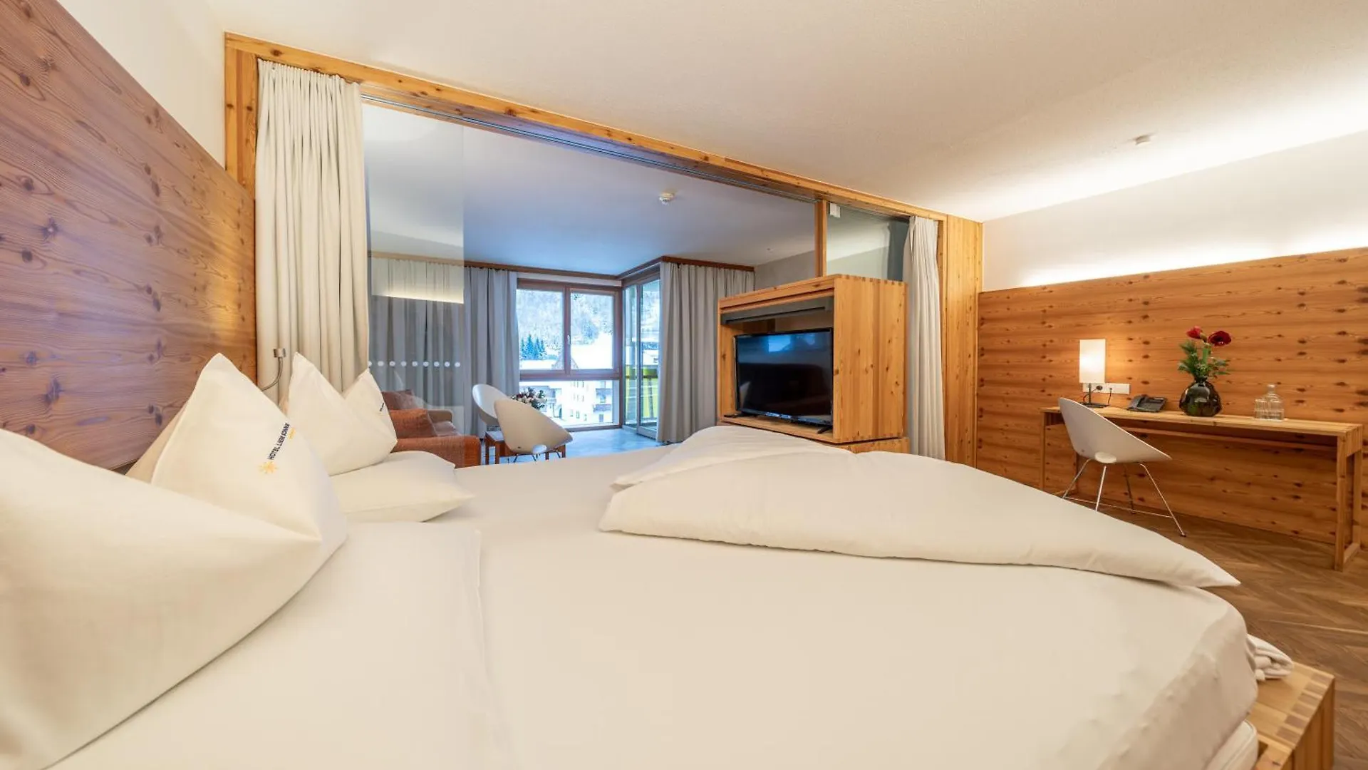 Hotel Liebe Sonne 4S 솔덴