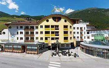 Hotel Liebe Sonne 4S 솔덴